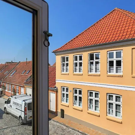 6 Person In * Faaborg